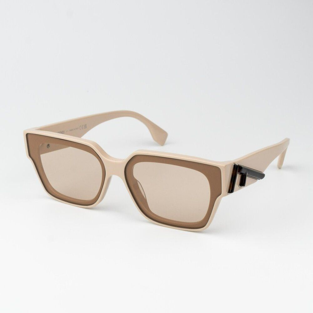 Fendi FIRST Women Sunglasses Square Beige Nude Brown FE40099I 57E - Picture 1 of 9
